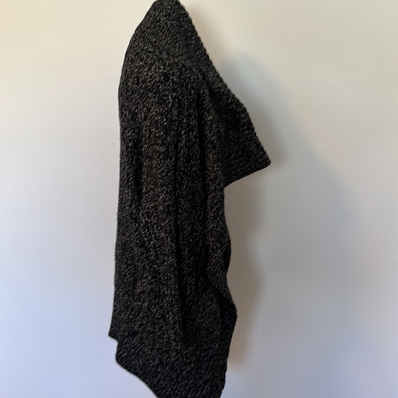 Long cardigan. - Picture 5 of 5